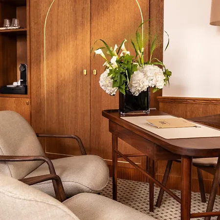 La Madame Hotel 4*