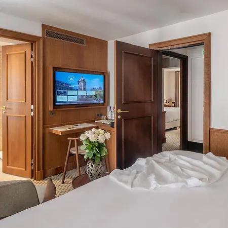 Hotel La Madame 4*