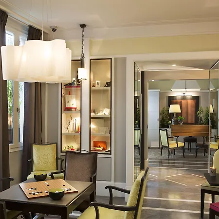 Hotel La Madame 4*