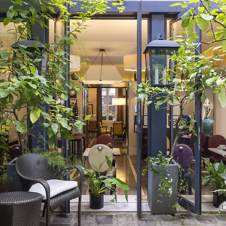 La Madame Hotel